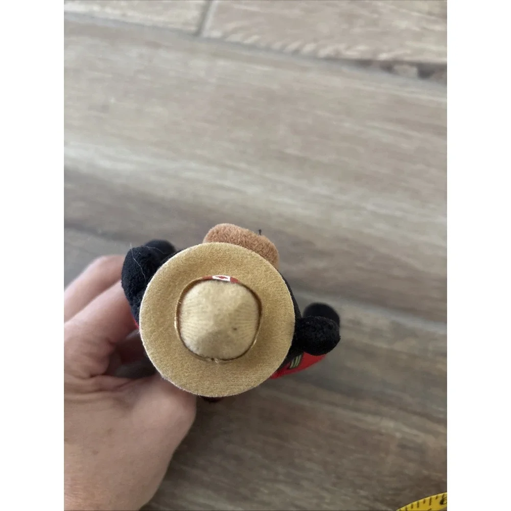 Stuffed Animal‎ - Canada Bear